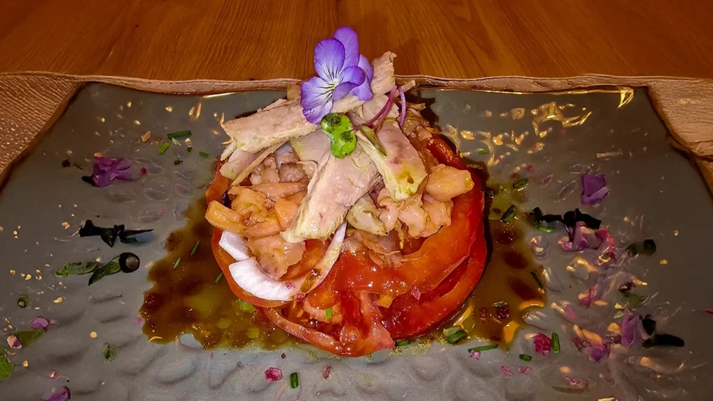 Restaurante Azzurro Madrid Guarena Ensalada rosa - comida